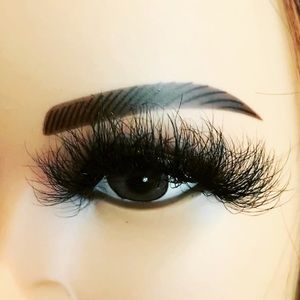 Meet your Posher, Tee